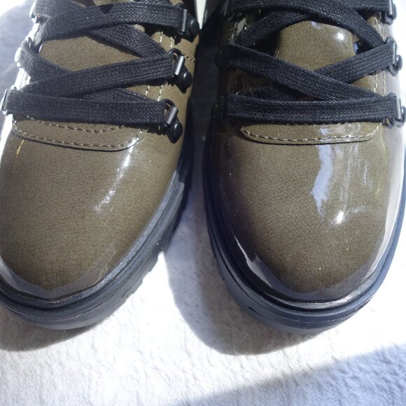 Cougar Nash Waterproof Patent Boots New! - Picture 10 of 14